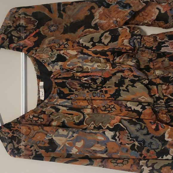 Dress - Picture 2 of 2